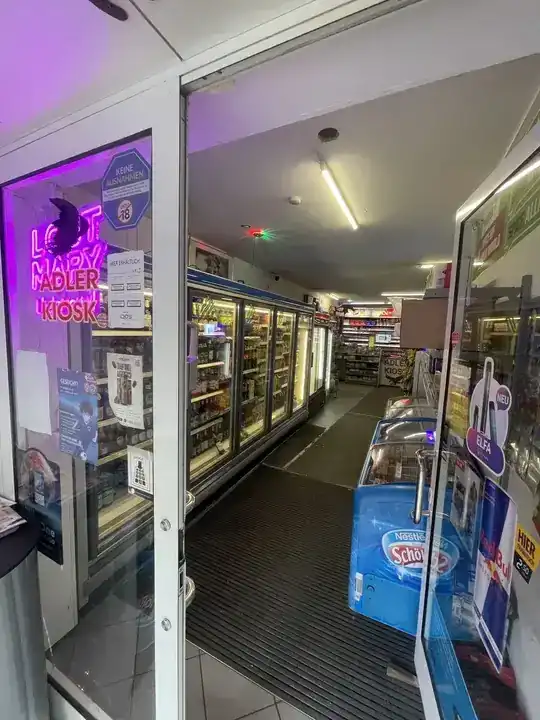 Eingang Innenansicht Adler Kiosk Wiesbaden